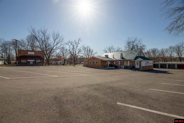 108 S 2nd St, Flippin, AR 72634